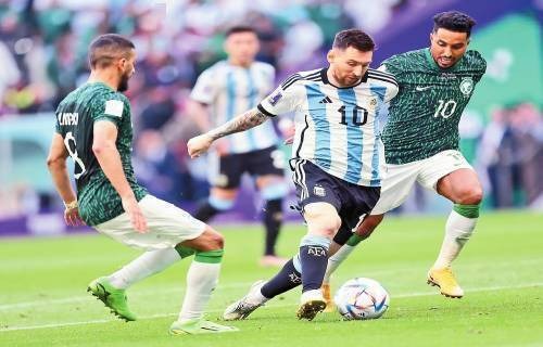 2025 赛季回顾：山本由伸由于其在洛杉矶的超高人气，被当地媒体评为“年度最受欢迎新市民”